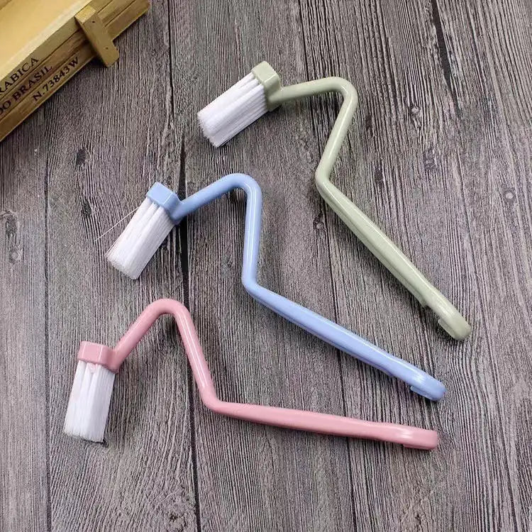 Curved Edge Toilet Scrubber with Wall Hook